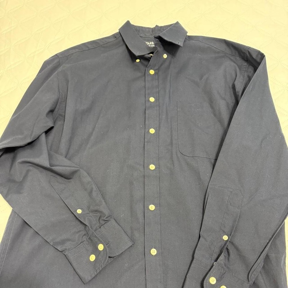 Puritan men's navy blue button up shirt in